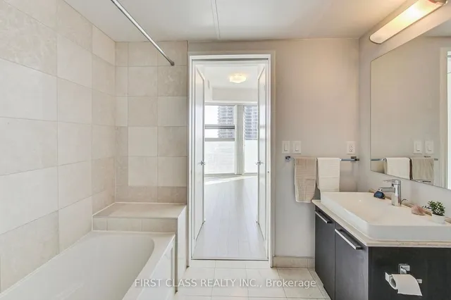 Additional image 15 of 12 York St Unit 2003