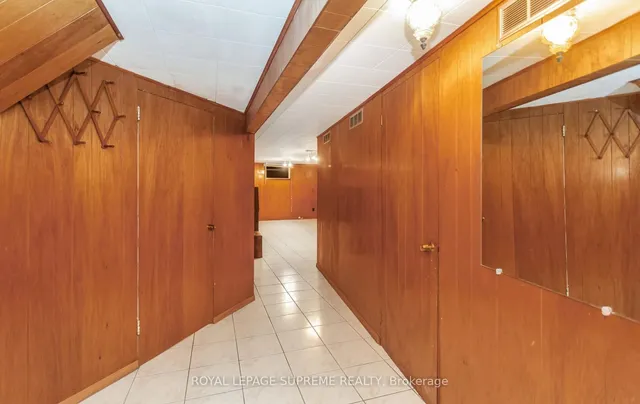 Additional image 27 of 34 Woodgate Dr