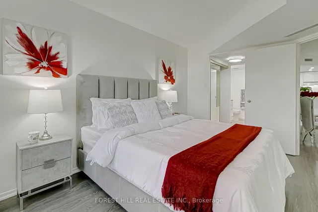 Additional image 11 of 1001 Bay St Unit 519