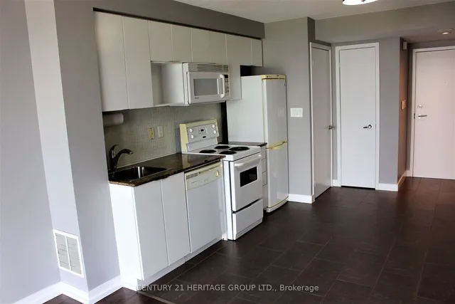 Additional image 3 of 15 Fort York Blvd Unit 1802