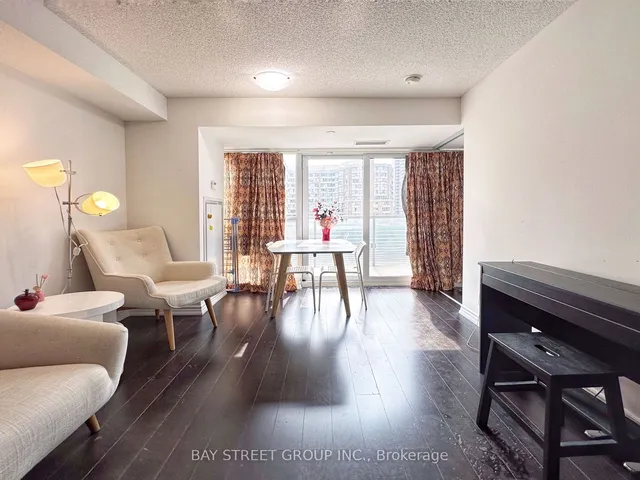 Additional image 12 of 386 Yonge St Unit 720