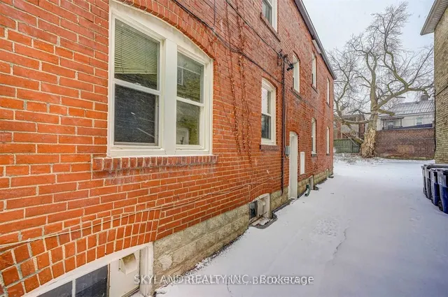 Additional image 29 of 996-998 Avenue Rd