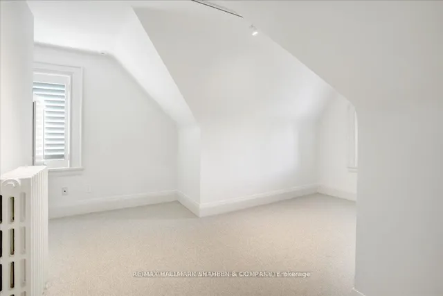 Additional image 32 of 251 Lytton Blvd