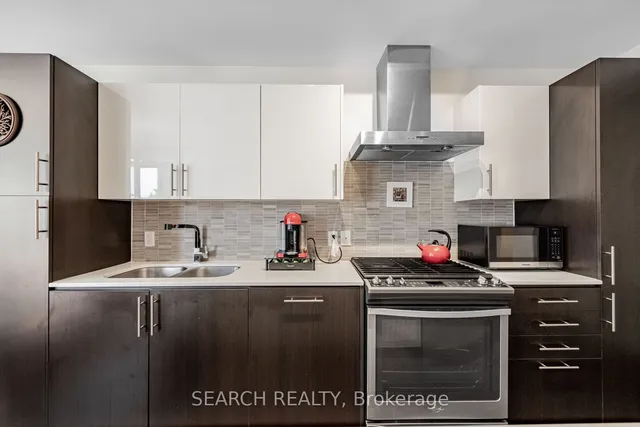 Additional image 7 of 36 Howard Park Ave Unit 303