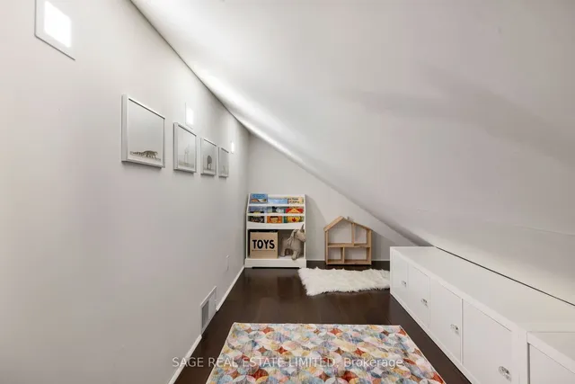 Additional image 20 of 2229 Lawrence Ave