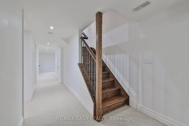 Additional image 30 of 550 Deloraine Ave