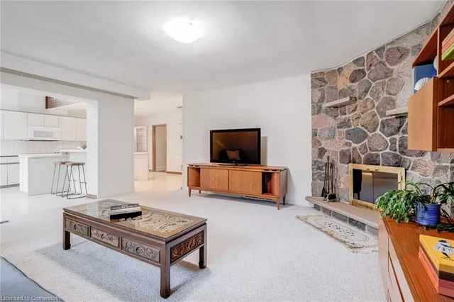 Additional image 18 of 18 Burnt Log Cres