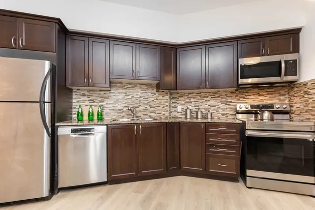 Additional image 33 of 11 Christie St Unit 507