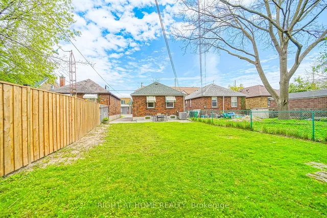 Additional image 36 of 1360 Woodbine Ave