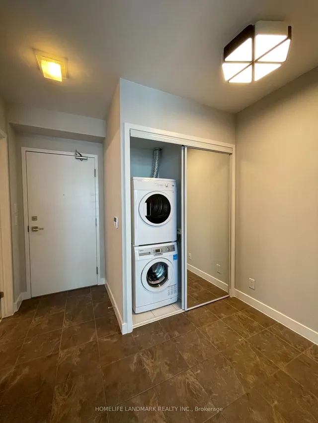 Additional image 3 of 14 York St Unit 3710