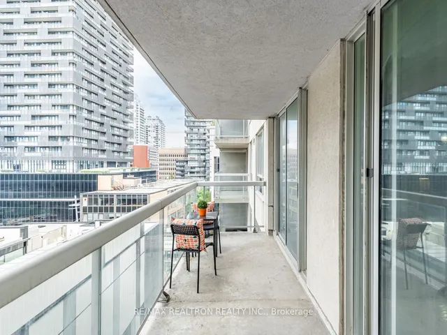 Additional image 15 of 43 Eglinton Ave Unit 1011
