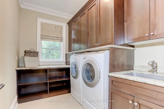 Additional image 21 of 2 Sorrel Crt