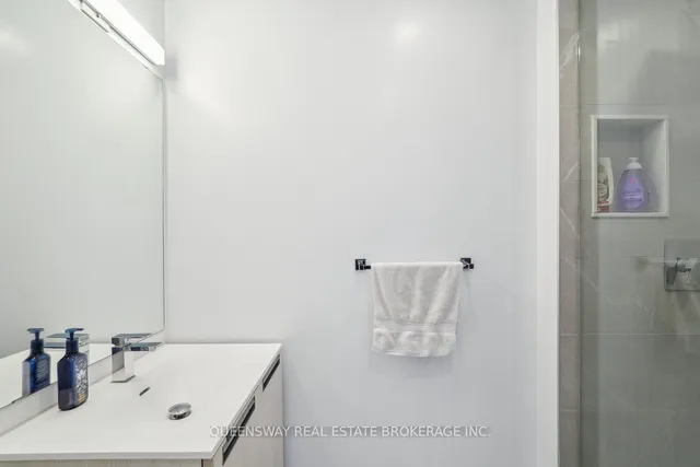 Additional image 8 of 160 Kingsway Cres Unit 307