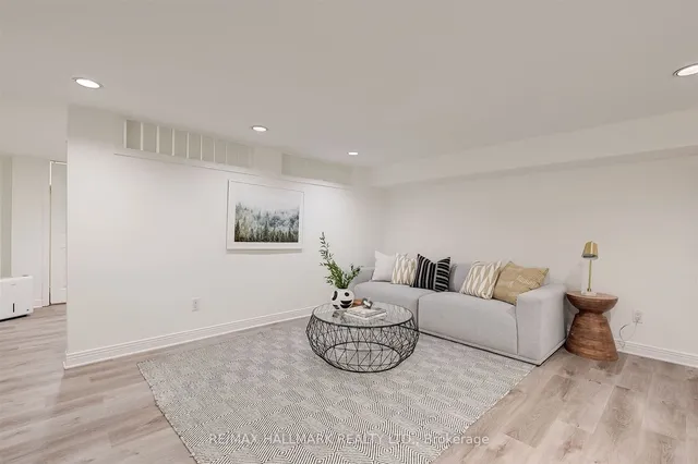 Additional image 30 of 78 Glen Manor Dr