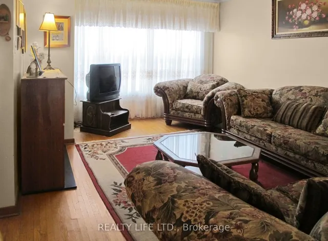 Additional image 7 of 61 Cameron Ave