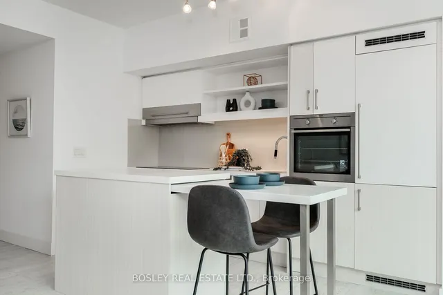 Additional image 10 of 39 Sherbourne St Unit 706