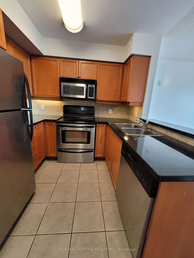 Additional image 13 of 3840 Bathurst St Unit 609