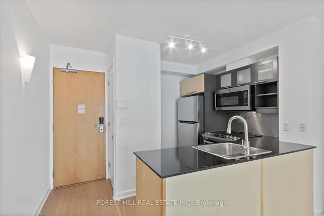 Additional image 4 of 36 Blue Jays Way Unit 528