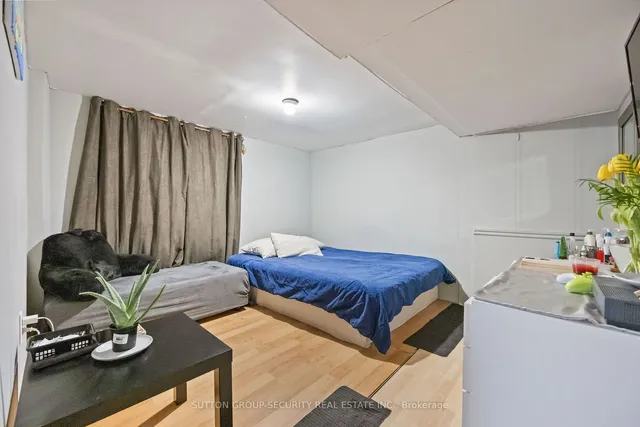 Additional image 20 of 1104 Glengrove Ave