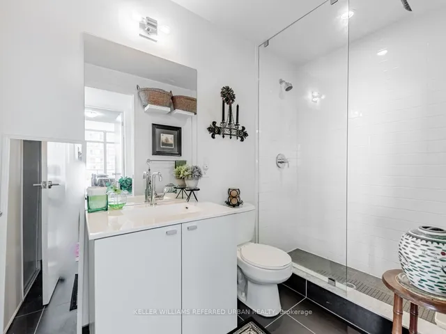 Additional image 10 of 105 The Queensway Unit 902