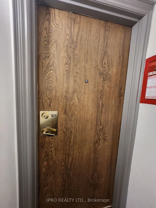 Additional image 3 of 330 Alton Towers Circ Unit 1611