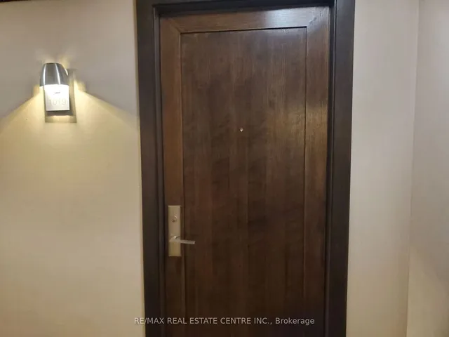 Additional image 19 of 20 Blue Jays Way Unit 1019