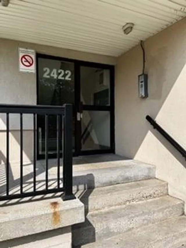 Additional image 4 of 2422 Keele St