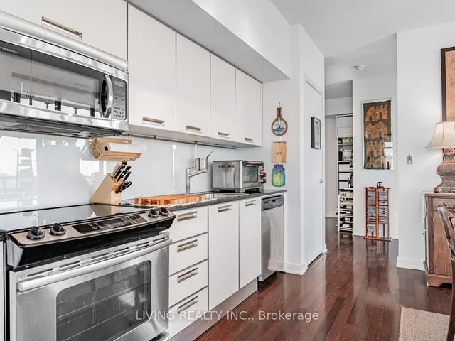 Additional image 7 of 33 Charles St Unit 2604