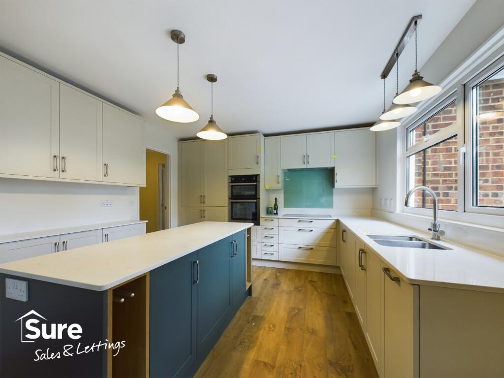 Additional image 4 of Penn Road, Park Street, St. Albans, Hertfordshire, AL2 2QT