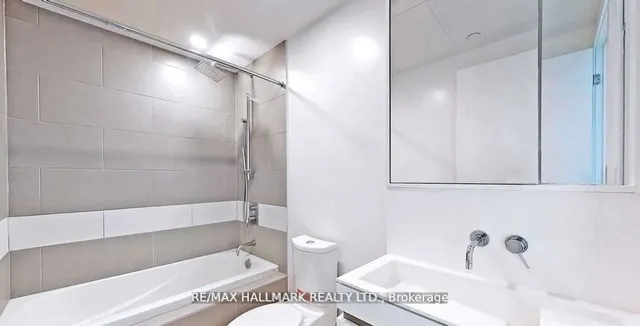 Additional image 21 of 197 Yonge St Unit 3114