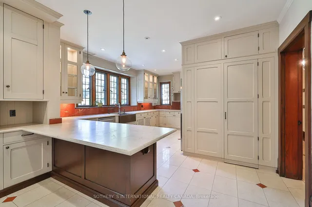 Additional image 21 of 372 Old Yonge St