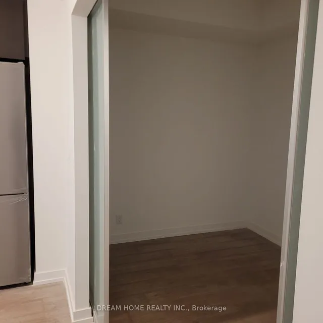 Additional image 7 of 203 College St Unit 3007