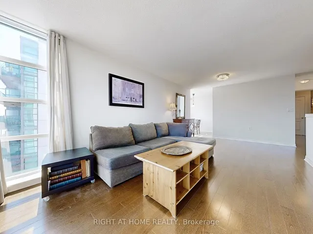 Additional image 10 of 3840 Bathurst St Unit 612