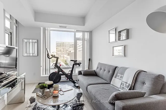 Additional image 3 of 525 ADELAIDE St Unit 806