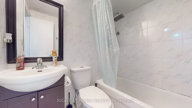 Additional image 13 of 11 Livonia Pl Unit 18