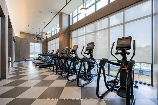 Additional image 9 of 30 Inn On The Park Dr Unit 1510