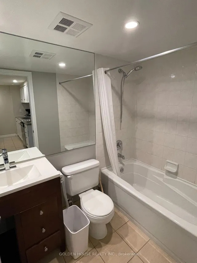 Additional image 13 of 168 Simcoe St Unit 517