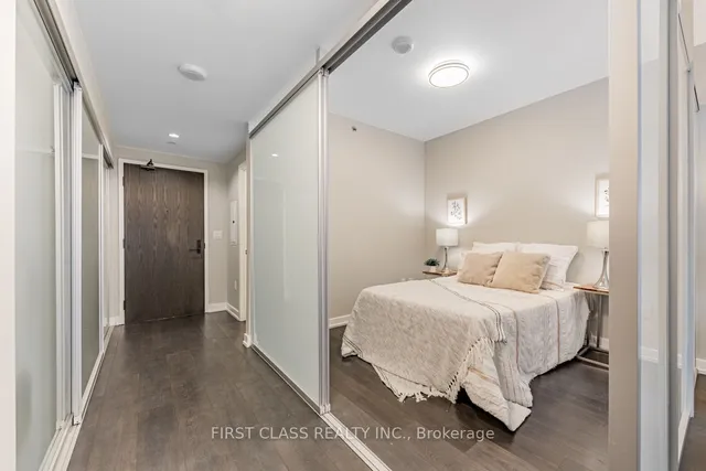 Additional image 17 of 426 University Ave Unit 1705