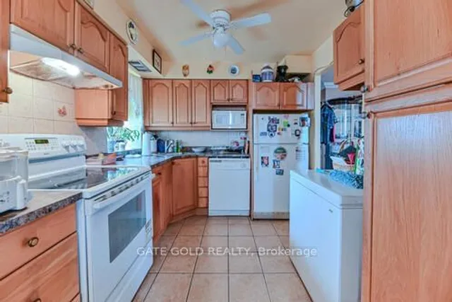 Additional image 13 of 2470 Eglinton Ave Unit 706