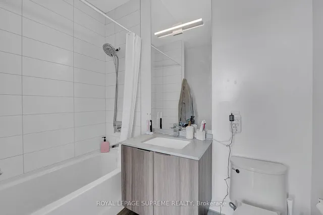 Additional image 33 of 4208 Dundas St Unit 215