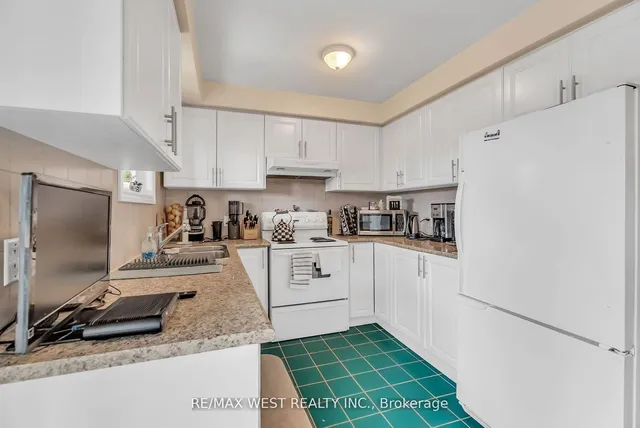 Additional image 40 of 103 Bernice Cres