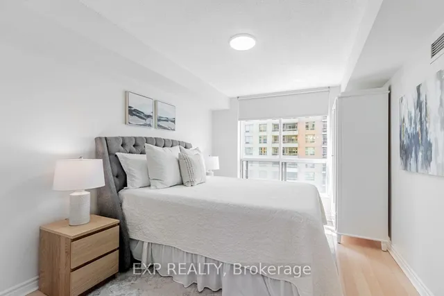 Additional image 16 of 5229 Dundas St Unit 701