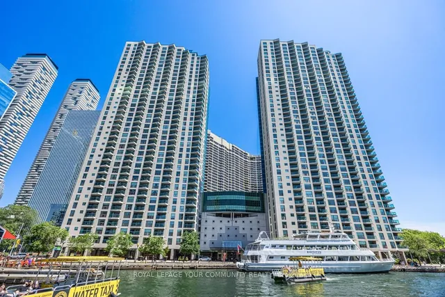 77 Harbour Sq Unit 1611