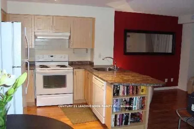 Additional image 9 of 76 Shuter St Unit 901