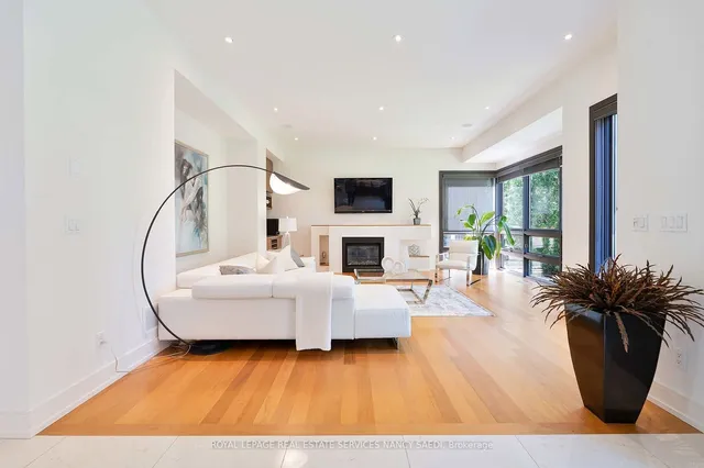 Additional image 12 of 12 York Rd