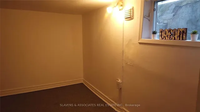 Additional image 23 of 2398 Gerrard St