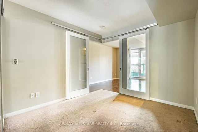 Additional image 10 of 209 Fort York Blvd Unit 471