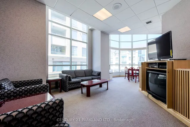 Additional image 24 of 942 Yonge St Unit 506