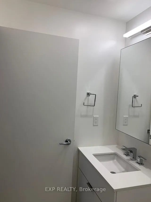 Additional image 3 of 20 Lombard St Unit 4011