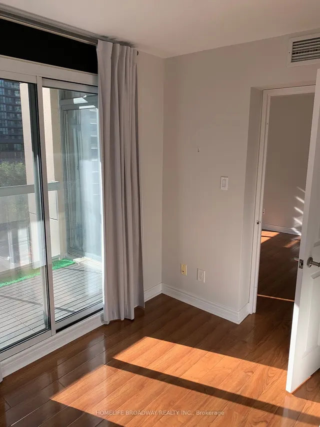 Additional image 23 of 28 Empress Ave Unit 912